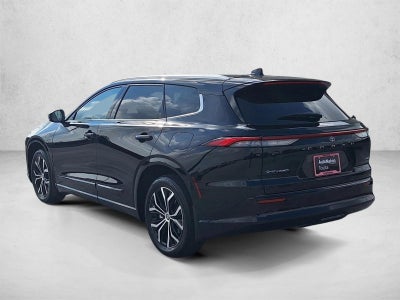 2025 Toyota Crown Signia XLE AWD (Natl)