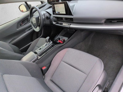 2025 Toyota Prius LE (Natl)