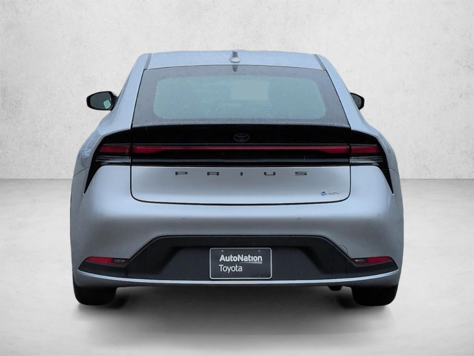 2025 Toyota Prius LE (Natl)