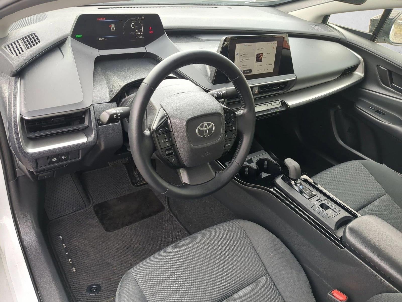 2025 Toyota Prius LE AWD (Natl)