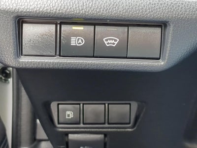 2025 Toyota Prius LE AWD (Natl)