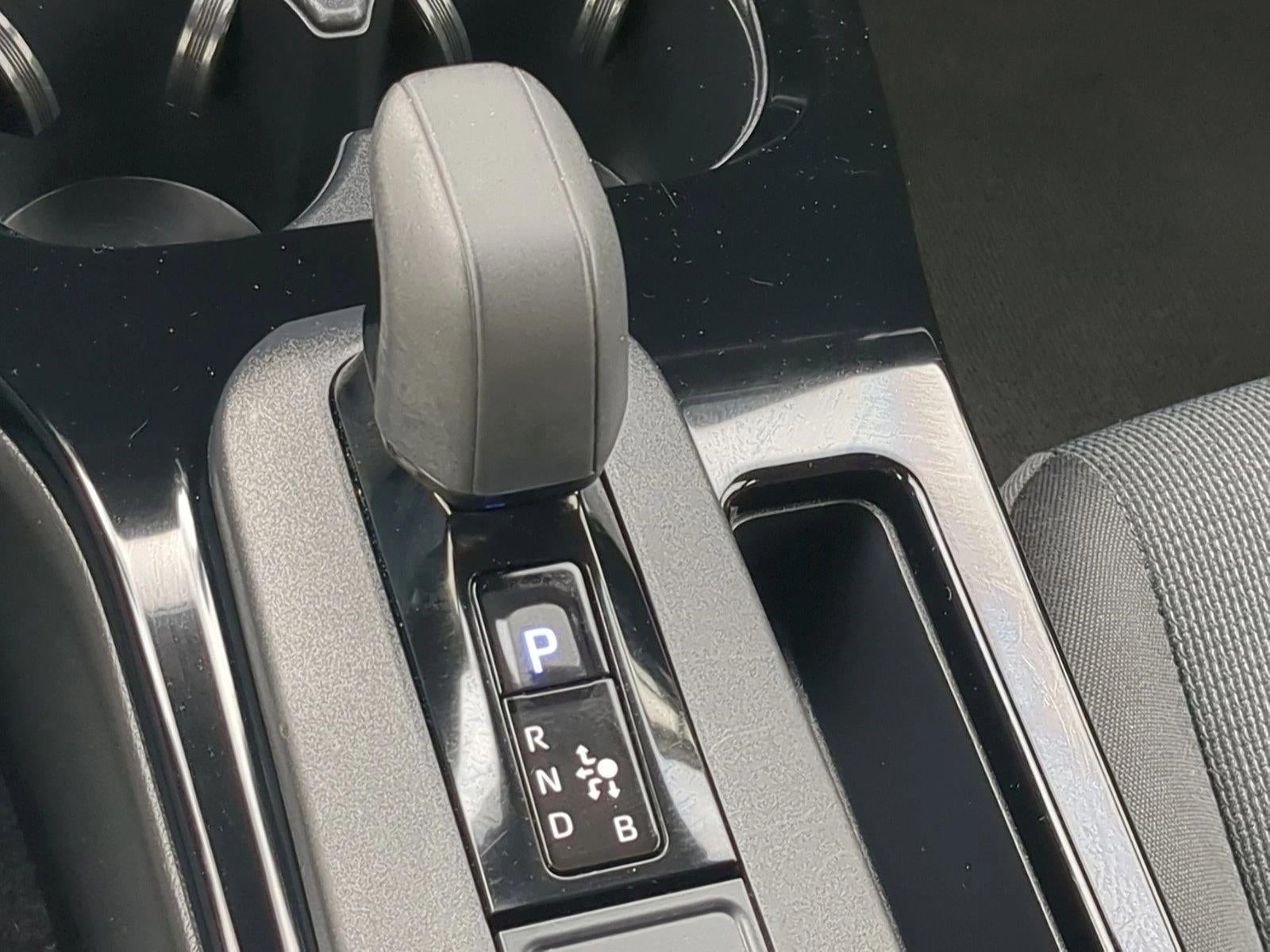 2025 Toyota Prius LE AWD (Natl)