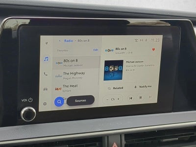 2025 Toyota Prius LE AWD (Natl)