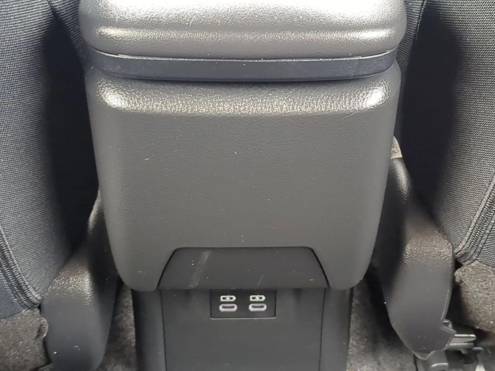 2025 Toyota Prius LE AWD (Natl)