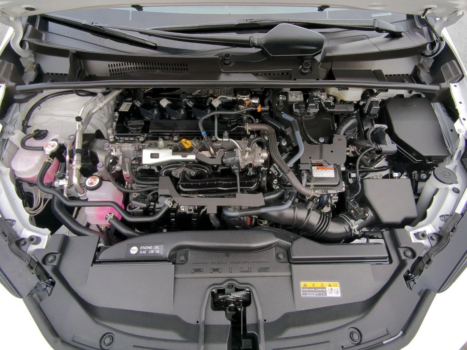 2025 Toyota Prius LE AWD (Natl)