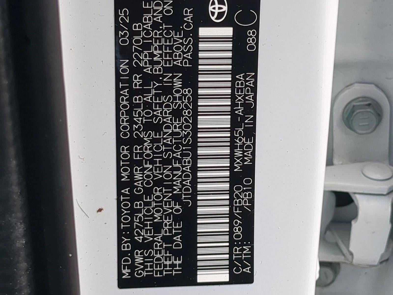 2025 Toyota Prius LE AWD (Natl)