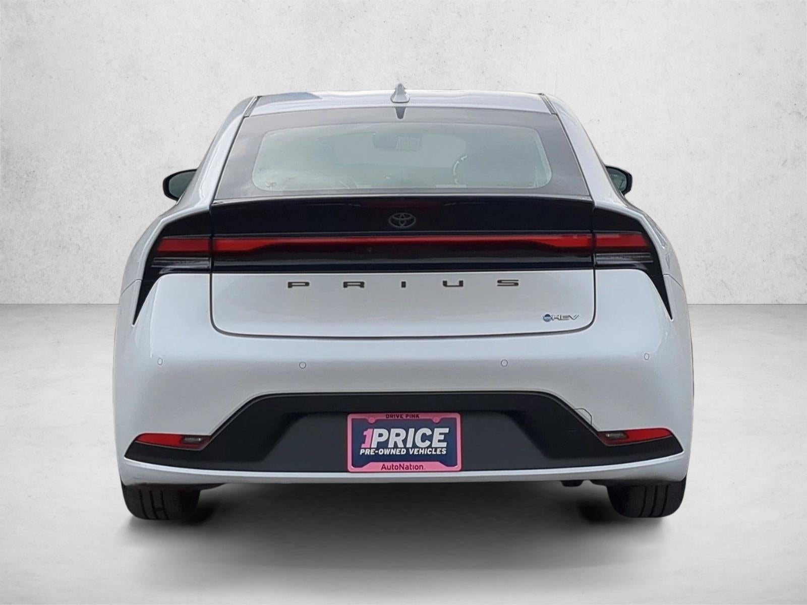 2025 Toyota Prius LE AWD (Natl)