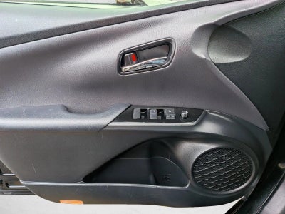 2022 Toyota Prius LE (Natl)