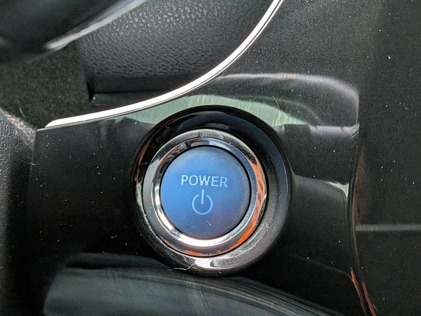 2022 Toyota Prius LE (Natl)