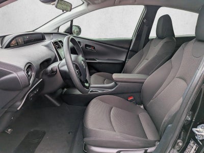 2022 Toyota Prius LE (Natl)