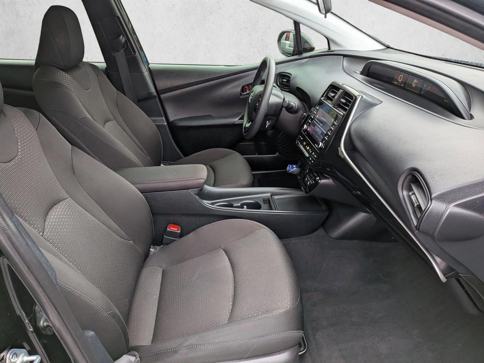 2022 Toyota Prius LE (Natl)