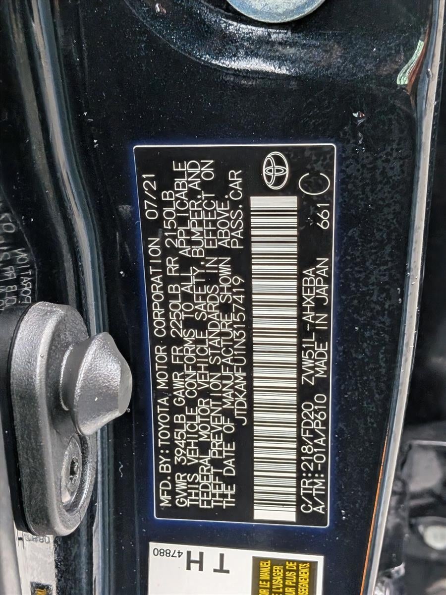 2022 Toyota Prius LE (Natl)