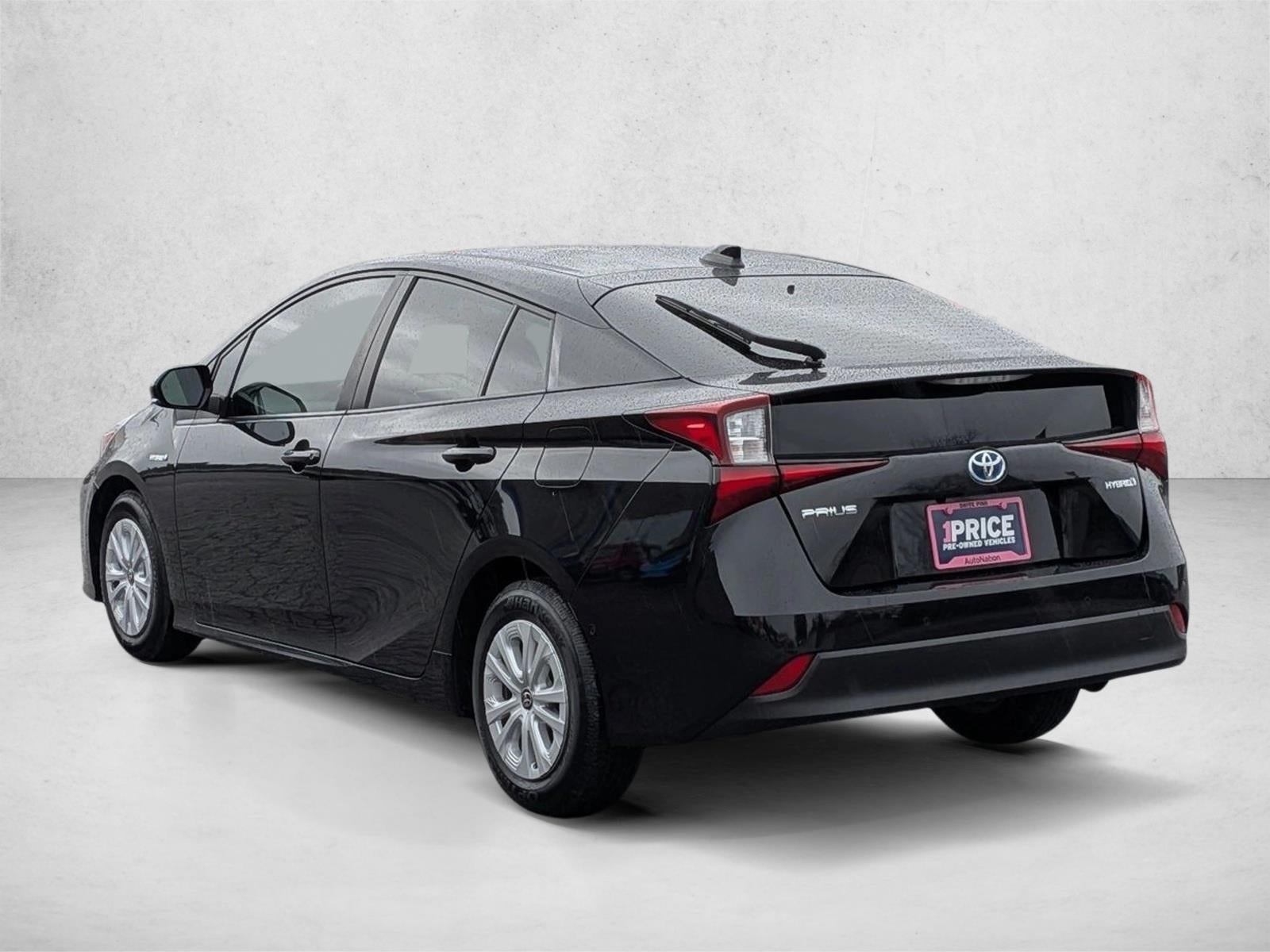 2022 Toyota Prius LE (Natl)