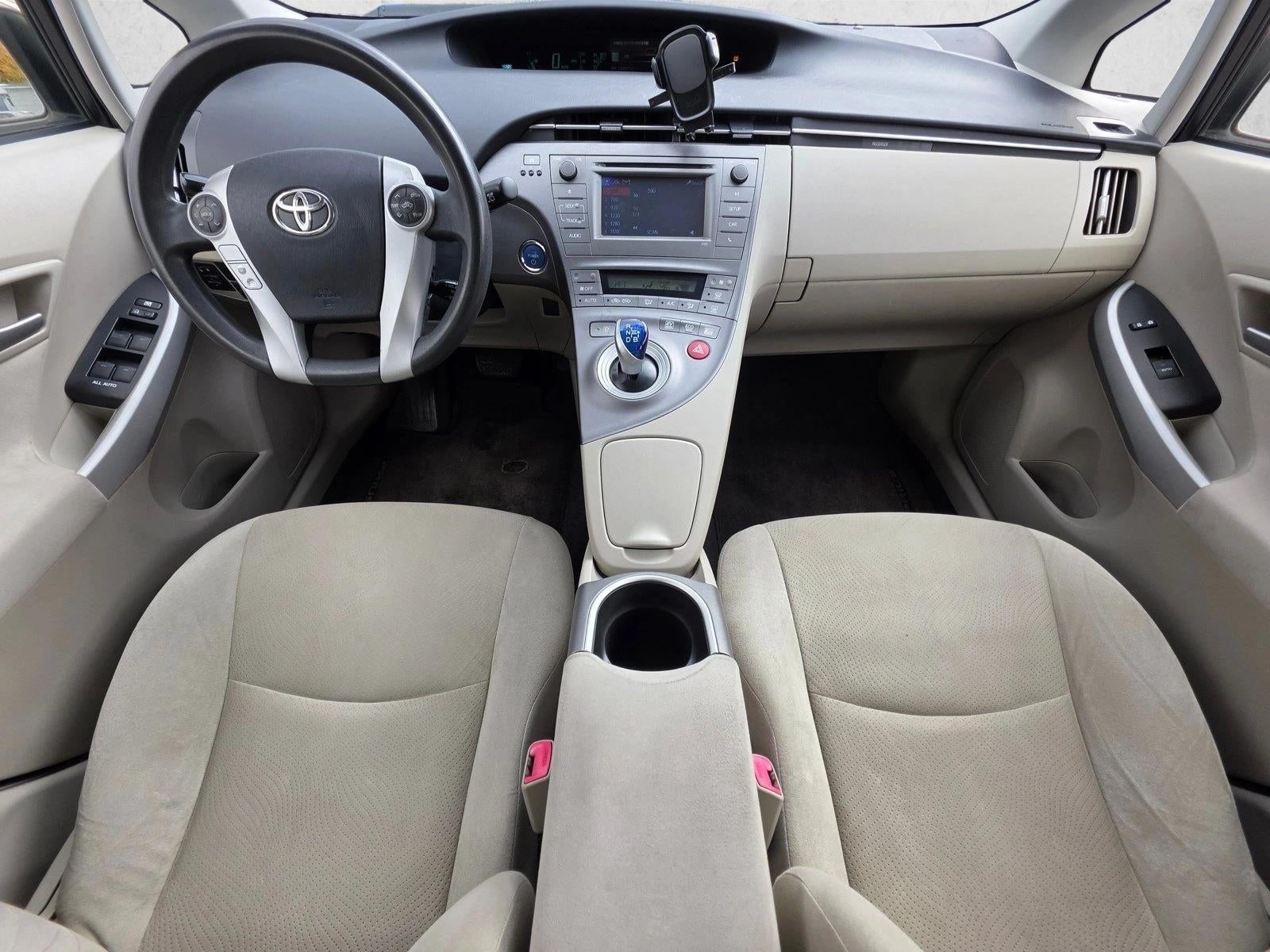 2012 Toyota Prius 5dr HB Two (Natl)