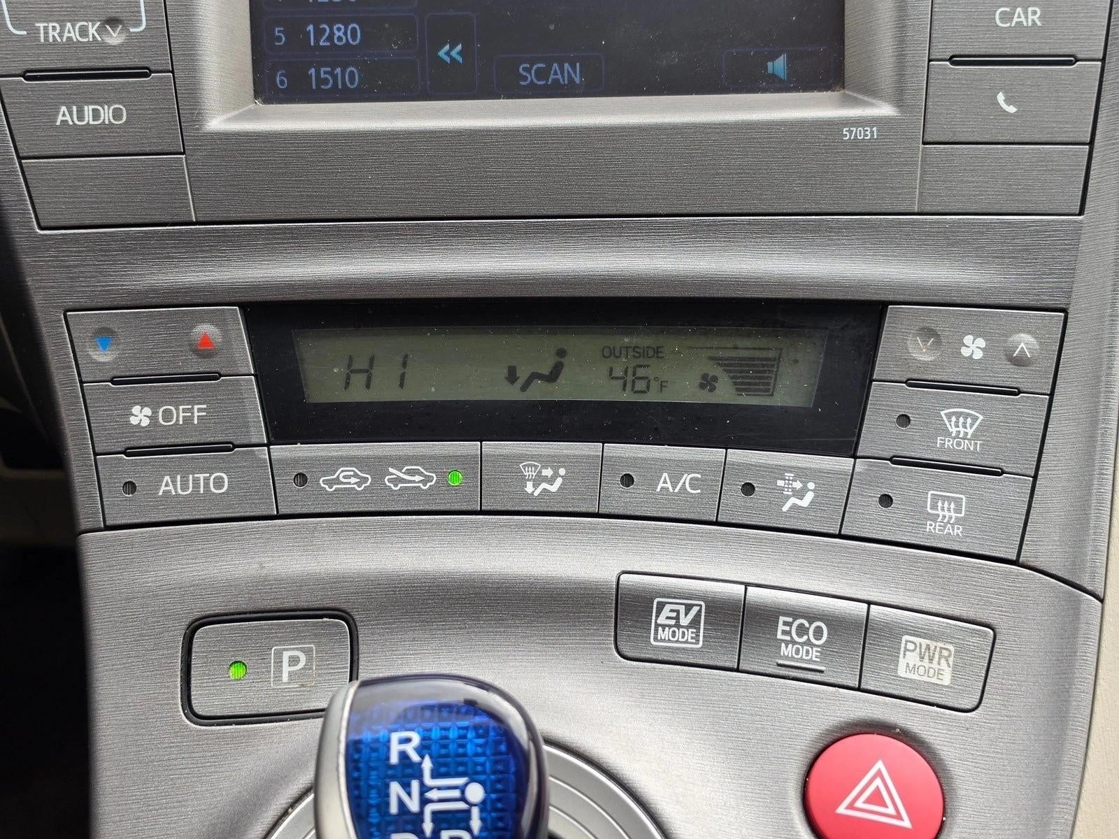 2012 Toyota Prius 5dr HB Two (Natl)