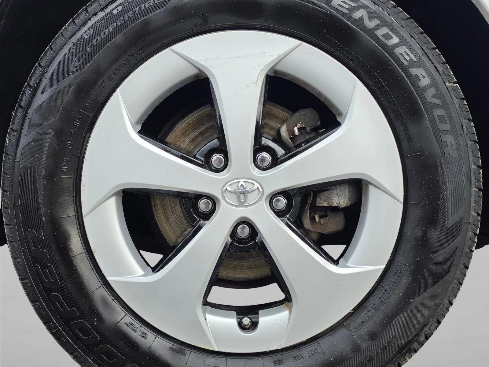2012 Toyota Prius 5dr HB Two (Natl)