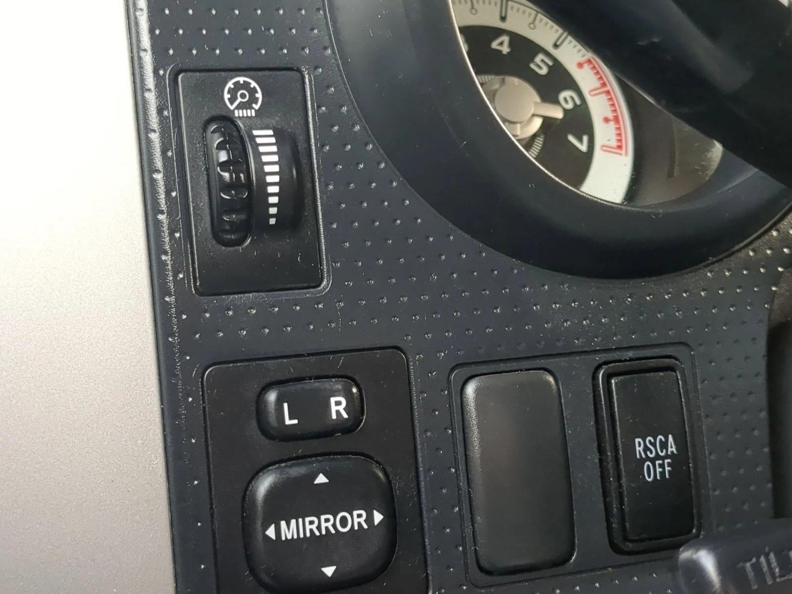 2011 Toyota FJ Cruiser 4WD 4dr Auto (Natl)