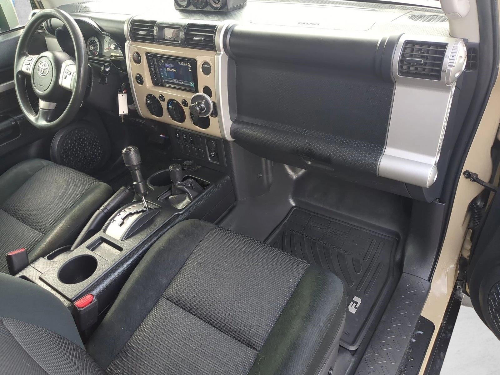 2011 Toyota FJ Cruiser 4WD 4dr Auto (Natl)