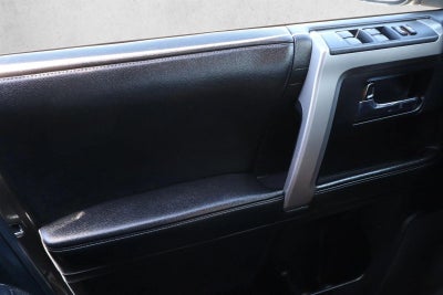 2014 Toyota 4Runner RWD 4dr V6 SR5 (Natl)