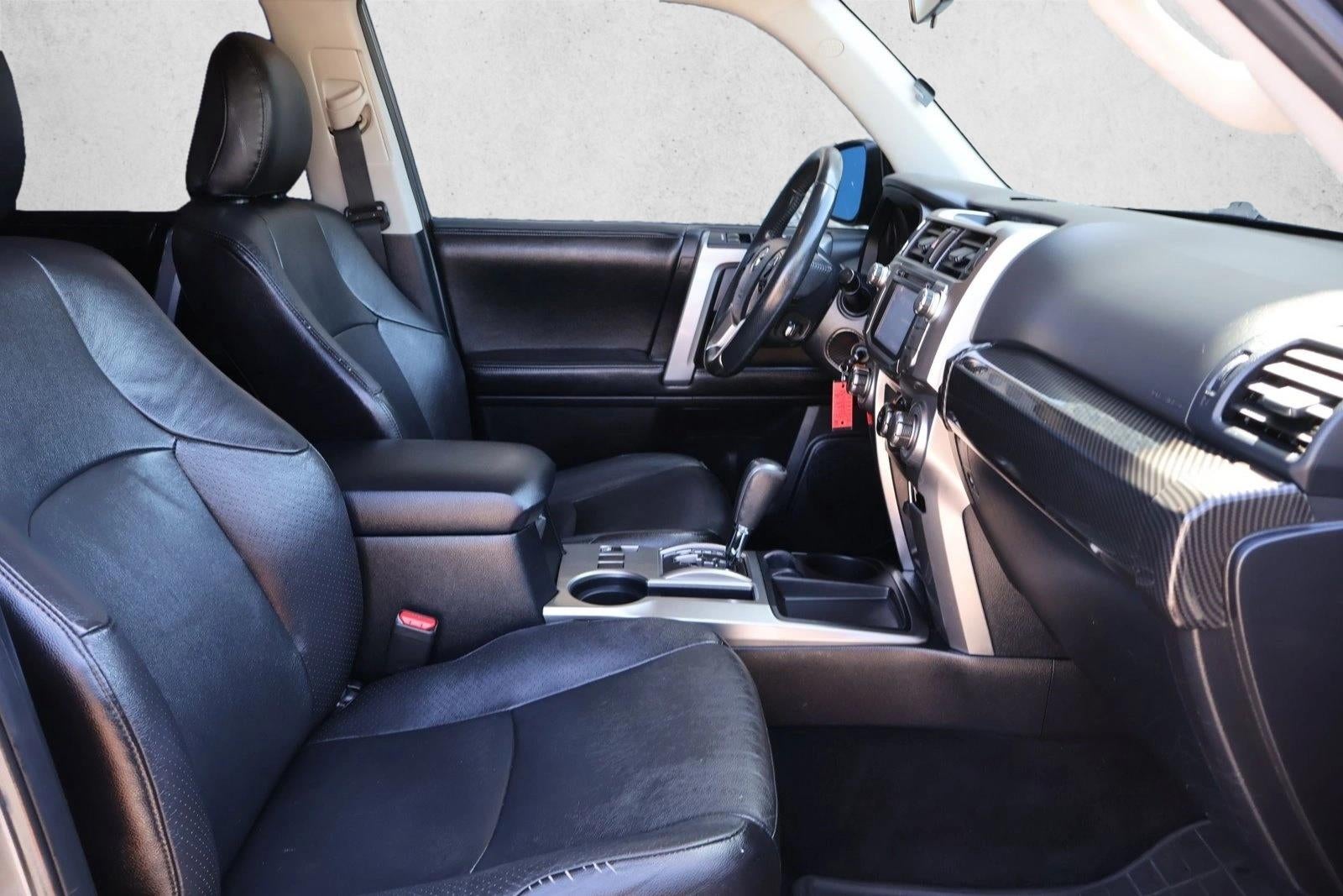 2014 Toyota 4Runner RWD 4dr V6 SR5 (Natl)