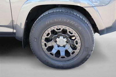 2014 Toyota 4Runner RWD 4dr V6 SR5 (Natl)