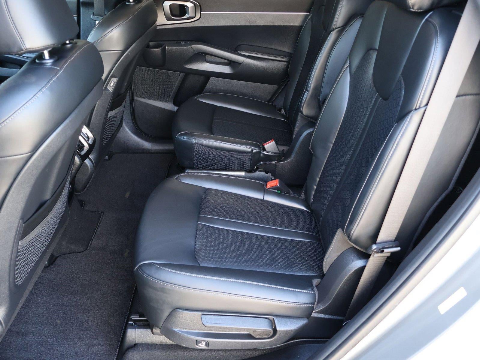 2023 Kia Sorento Hybrid EX AWD