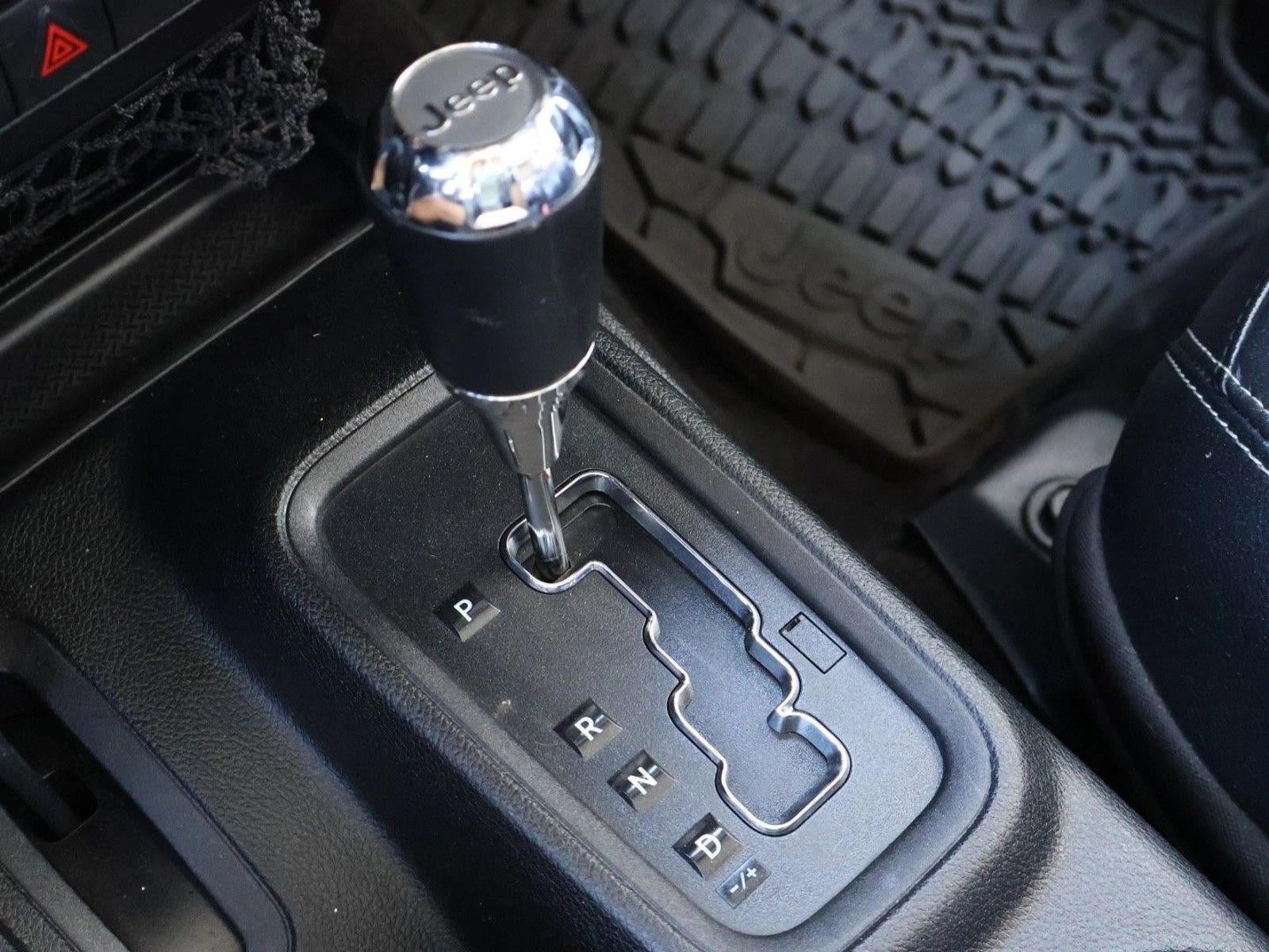 2015 Jeep Wrangler Unlimited 4WD 4dr Sahara