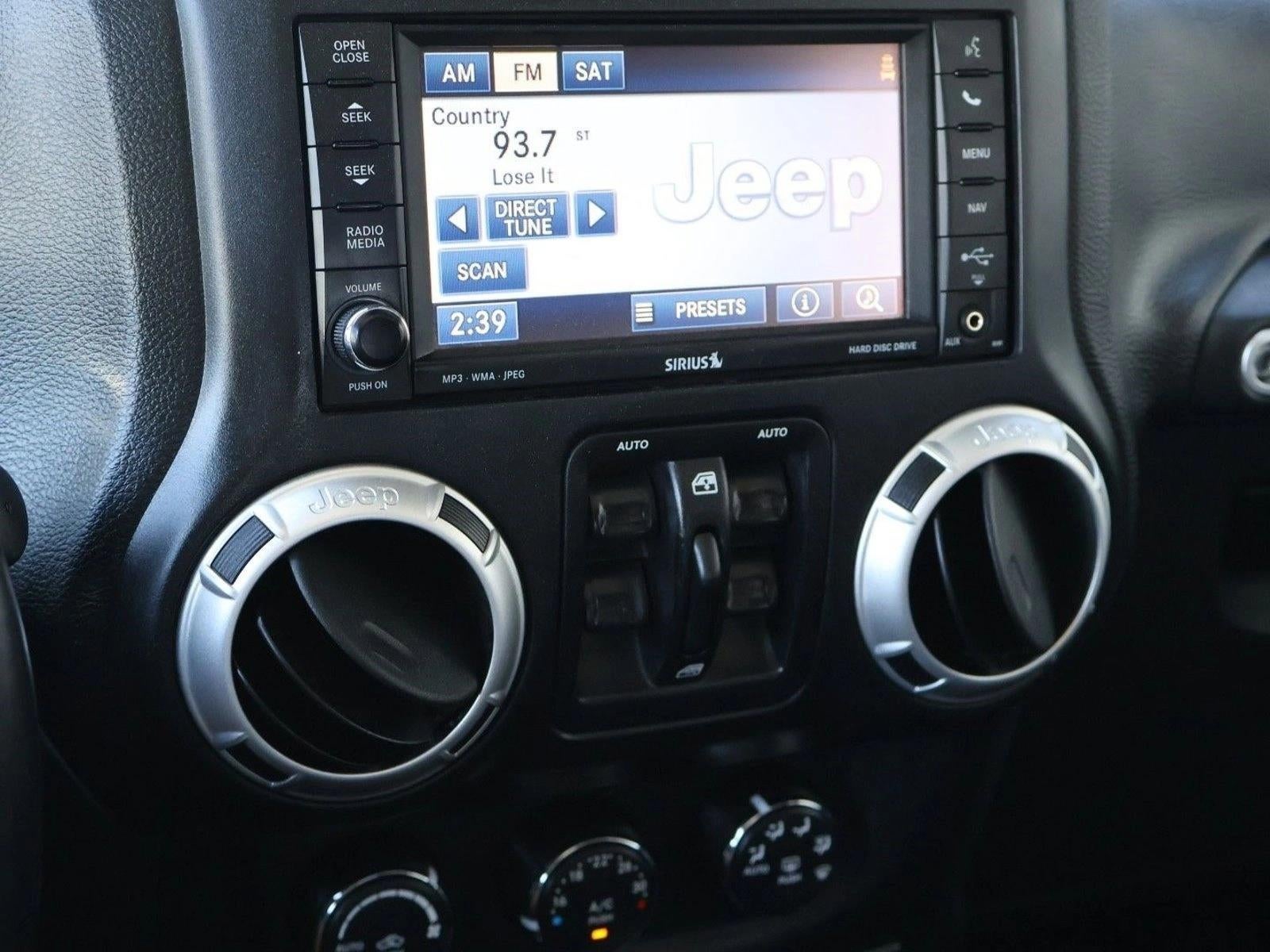 2015 Jeep Wrangler Unlimited 4WD 4dr Sahara