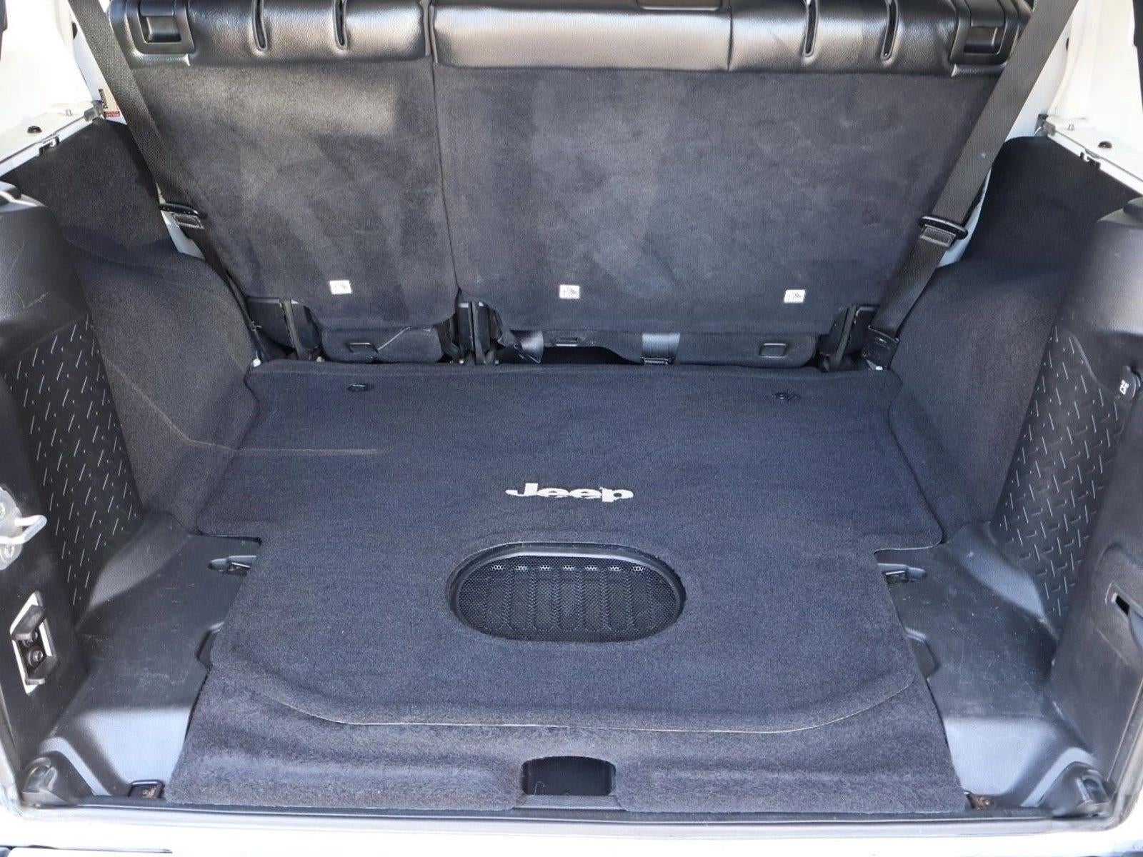 2015 Jeep Wrangler Unlimited 4WD 4dr Sahara