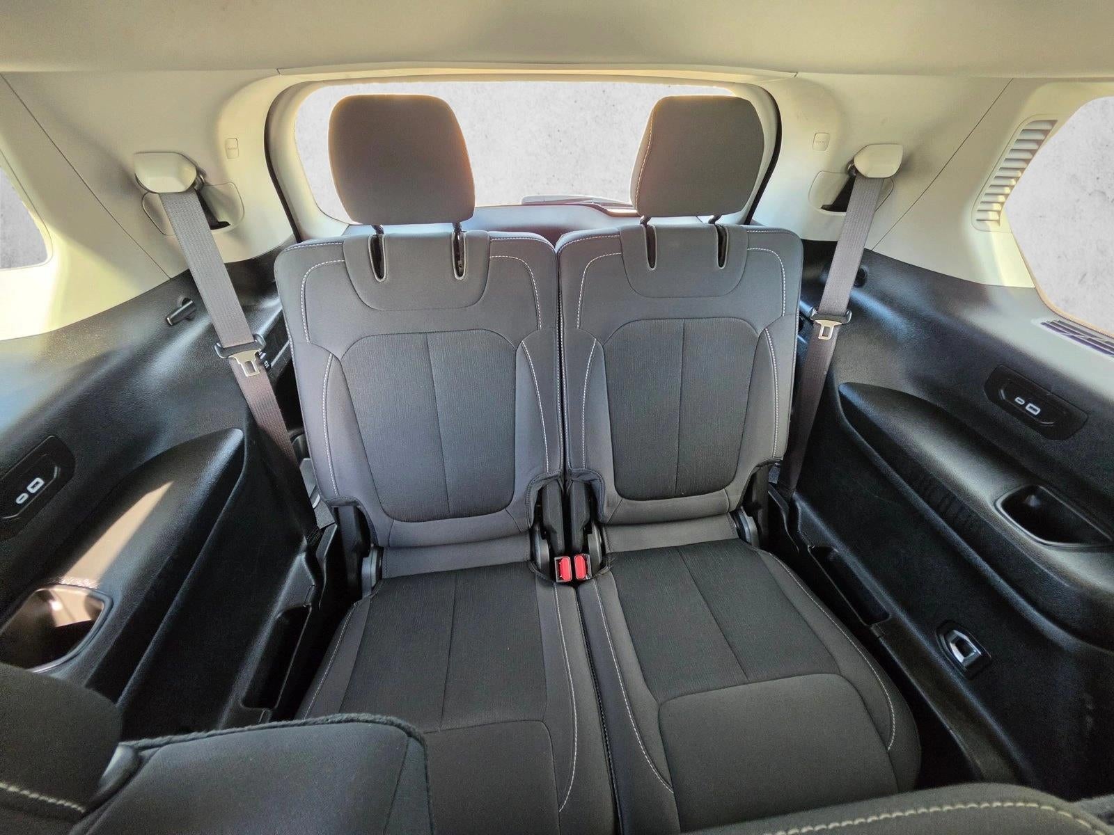2023 Jeep Grand Cherokee L Laredo 4x2