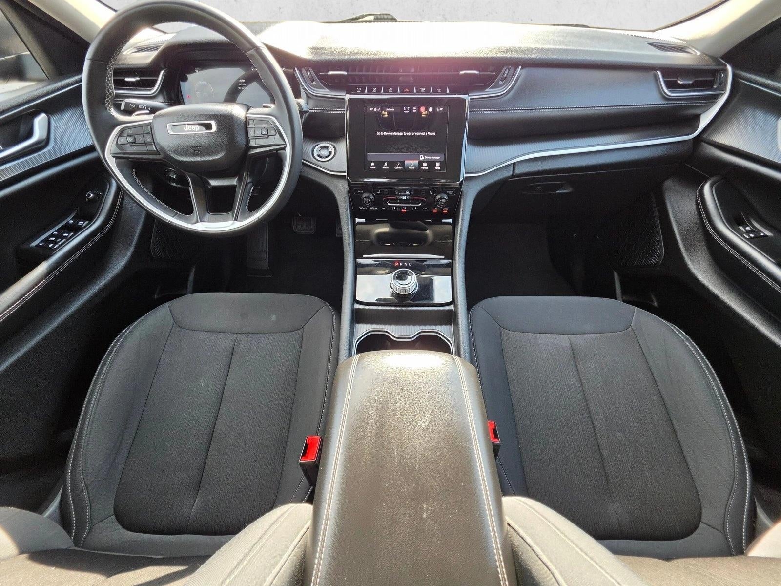 2023 Jeep Grand Cherokee L Laredo 4x2
