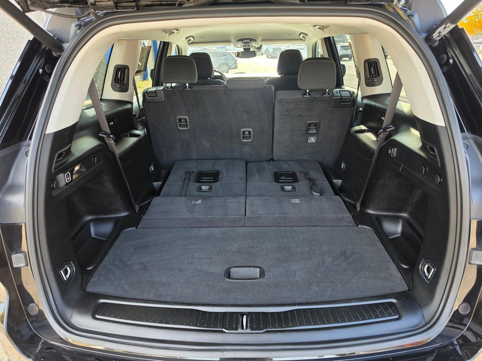 2023 Jeep Grand Cherokee L Laredo 4x2