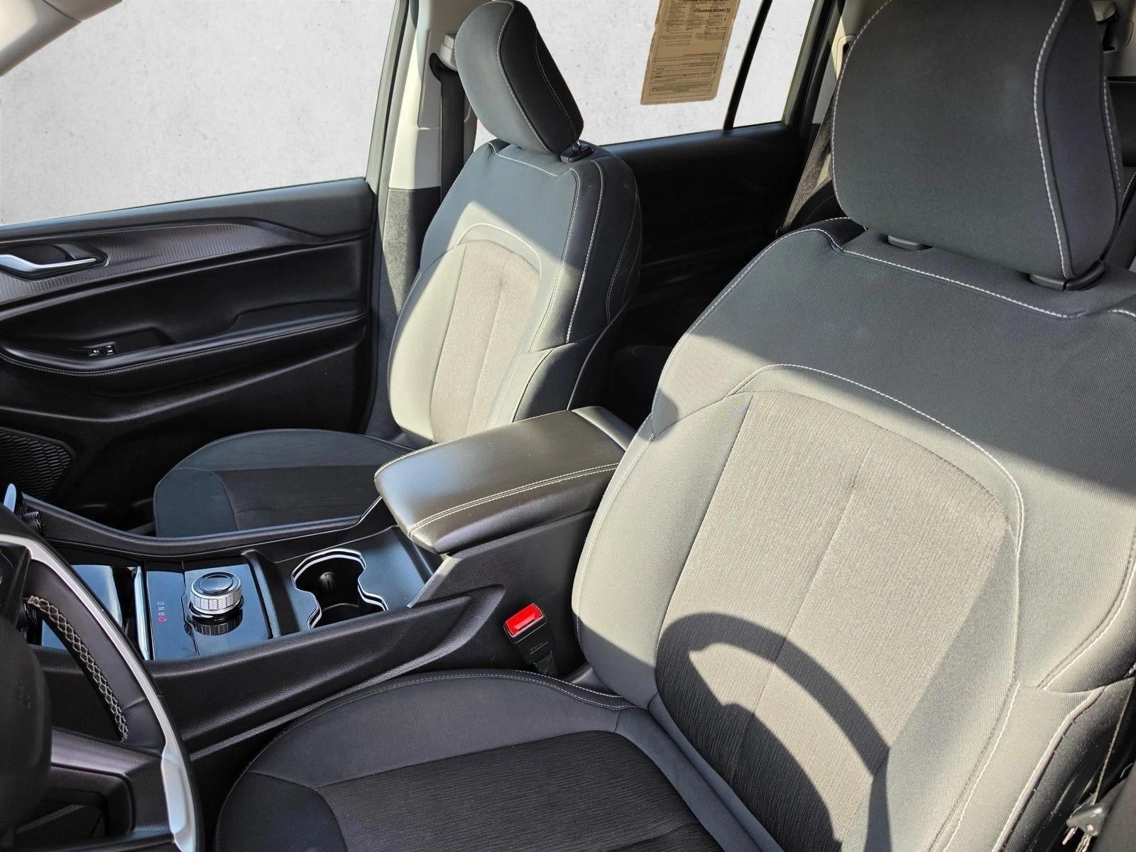 2023 Jeep Grand Cherokee L Laredo 4x2