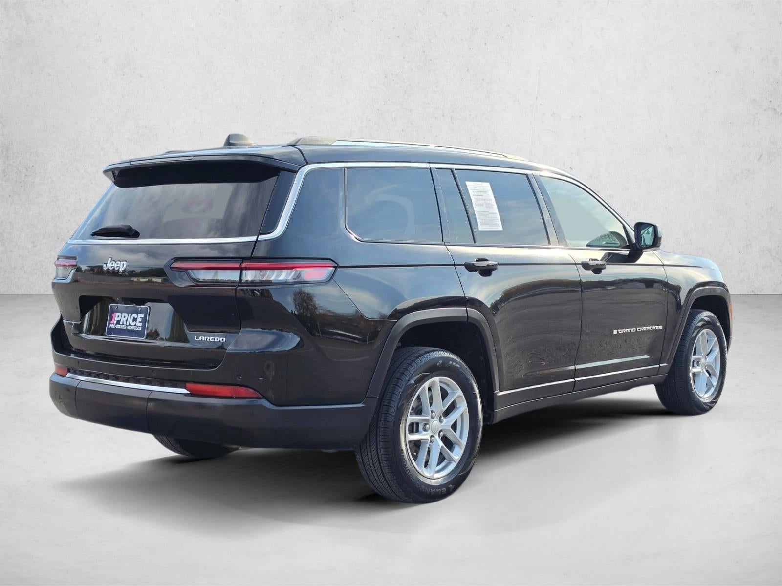 2023 Jeep Grand Cherokee L Laredo 4x2