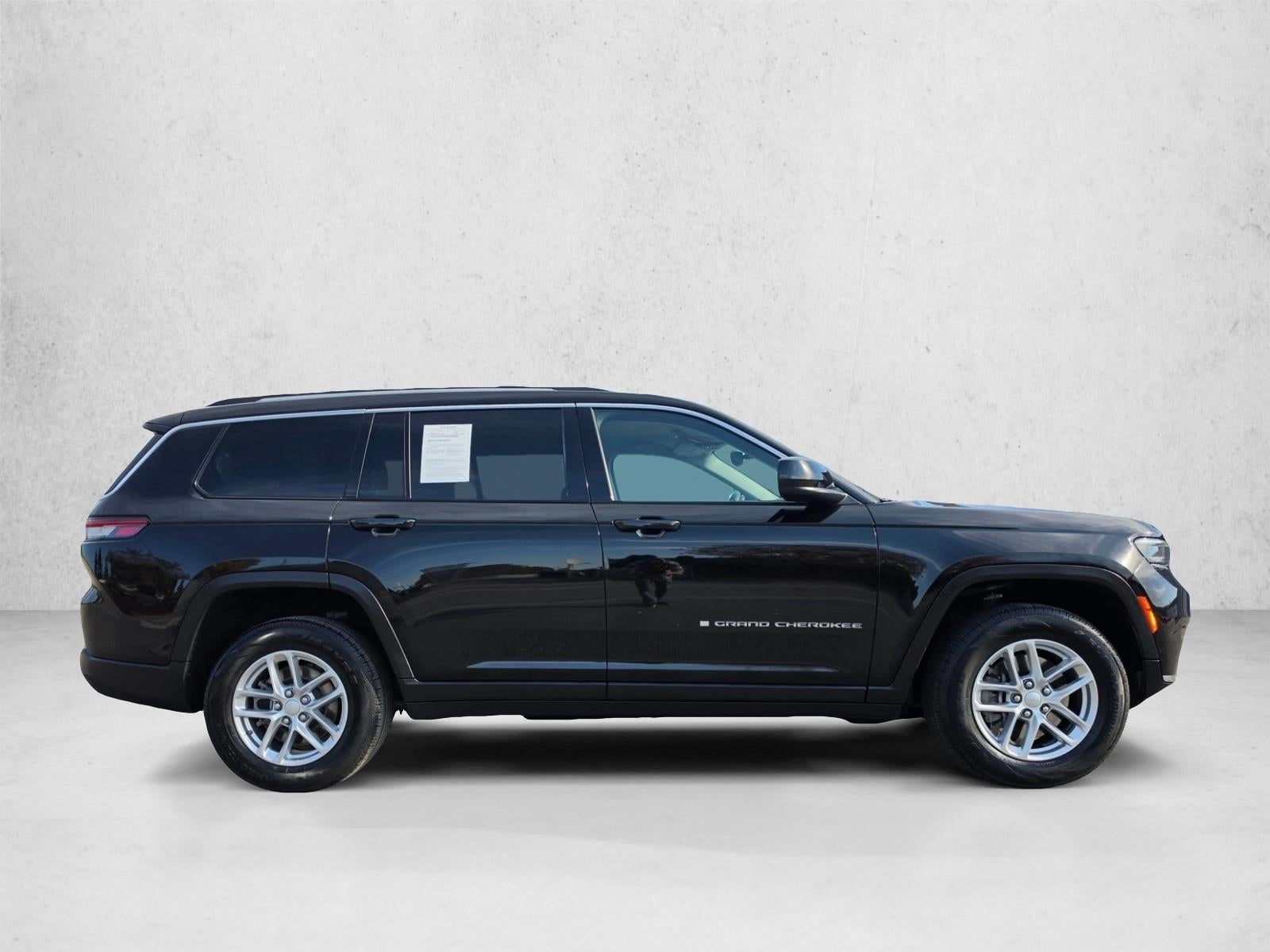 2023 Jeep Grand Cherokee L Laredo 4x2