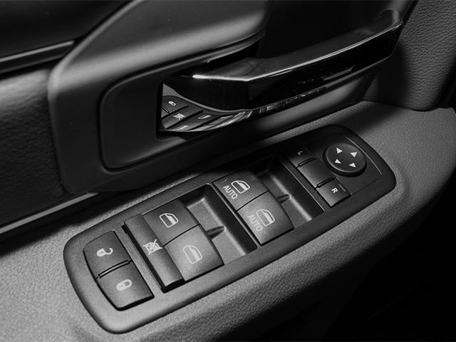 2013 RAM 1500 4WD Quad Cab 6.4 Ft Box SLT