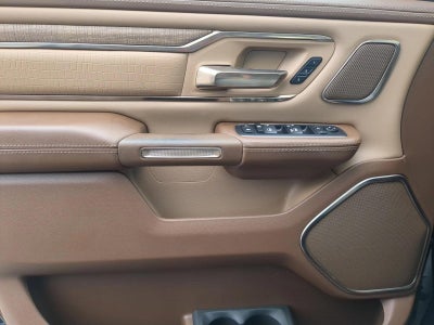 2019 RAM 1500 Longhorn 4x4 Crew Cab 5'7" Box