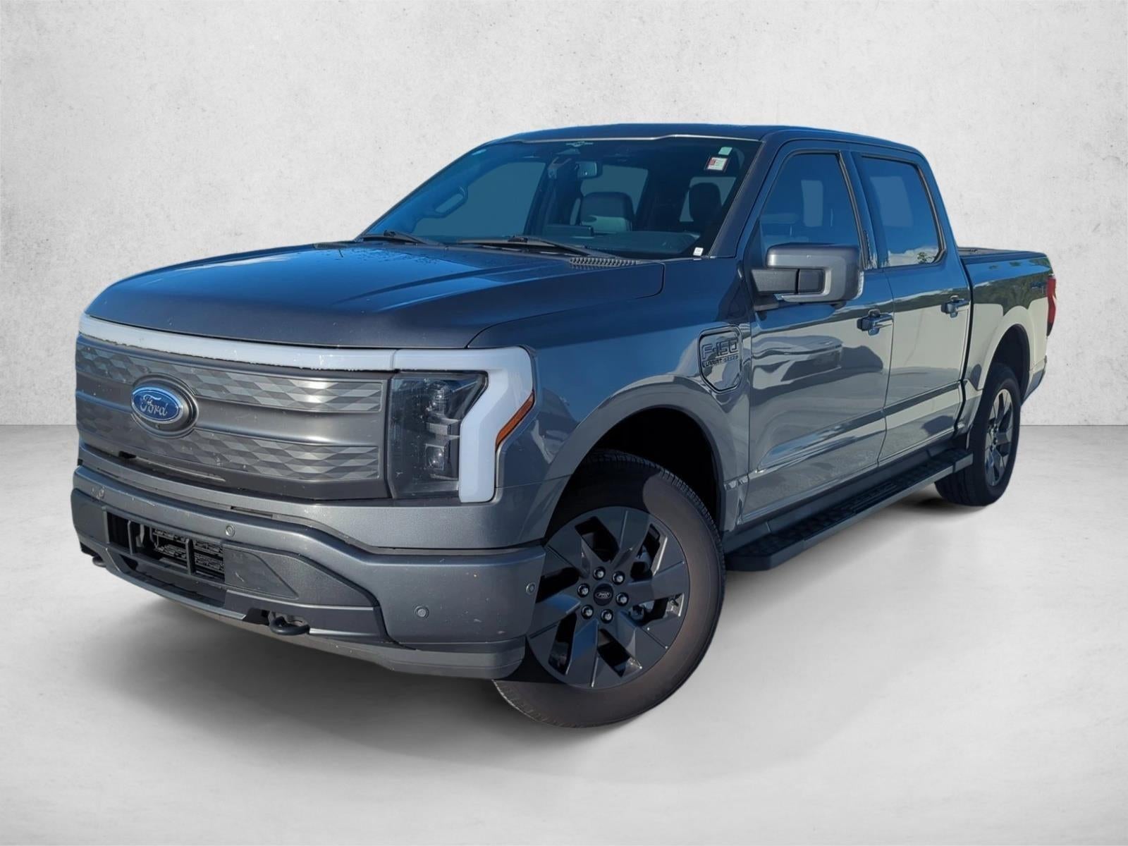 2023 Ford F-150 Lightning LARIAT 4WD SuperCrew 5.5' Box