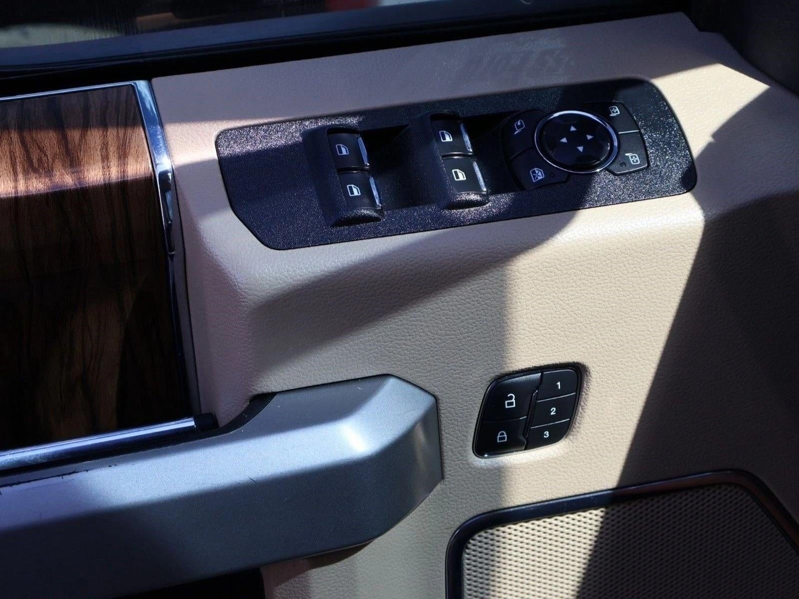 2019 Ford F-150 LARIAT 4WD SuperCrew 5.5' Box