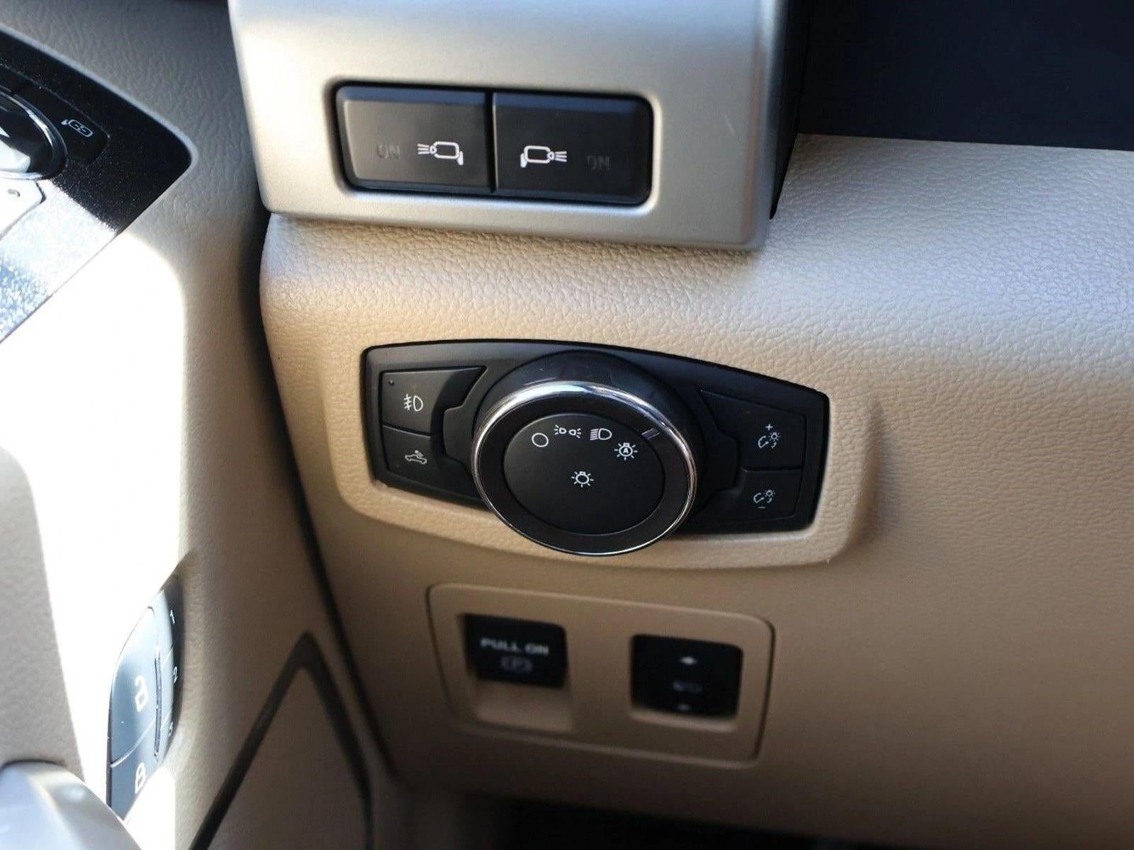 2019 Ford F-150 LARIAT 4WD SuperCrew 5.5' Box