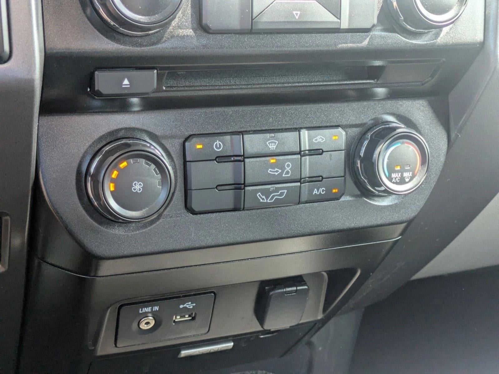 2015 Ford F-150 4WD SuperCrew 5-1/2 Ft Box XLT