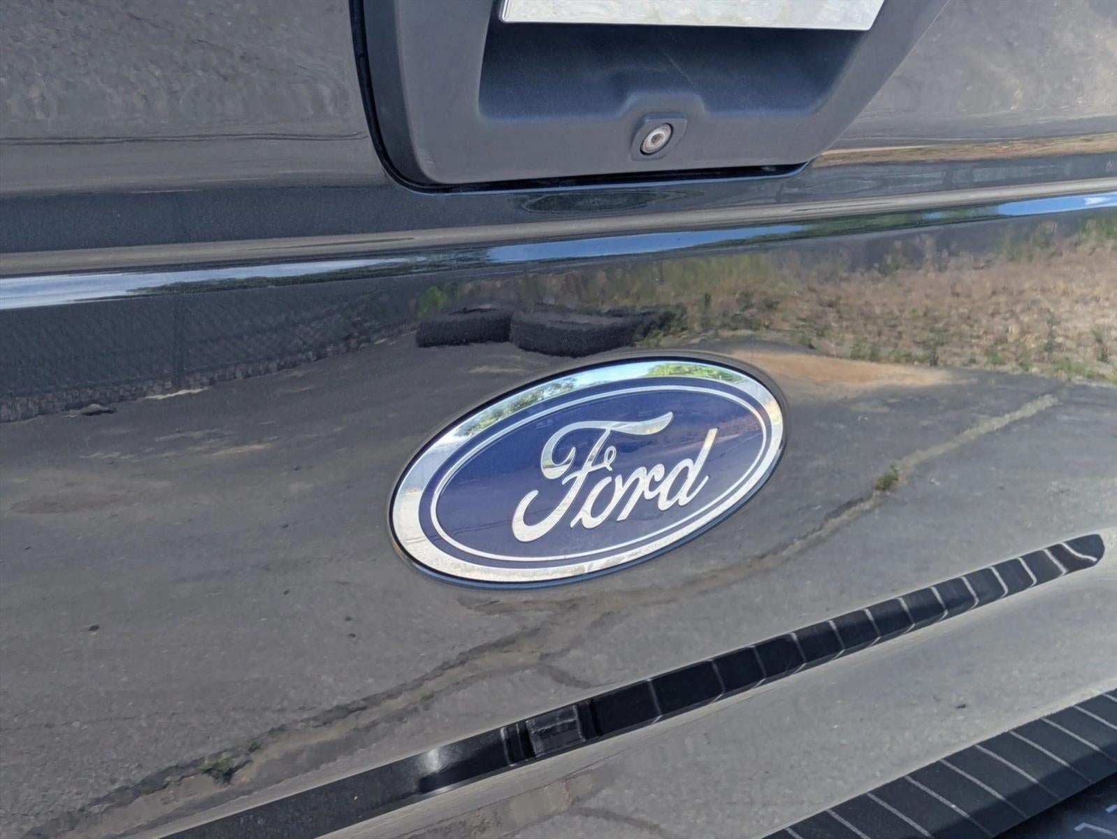 2015 Ford F-150 4WD SuperCrew 5-1/2 Ft Box XLT