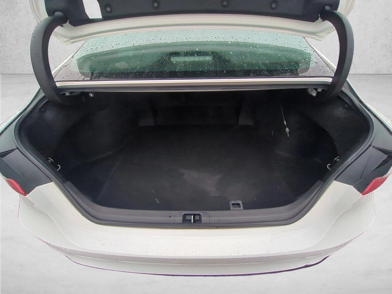 2019 Toyota Camry LE Auto (SE)