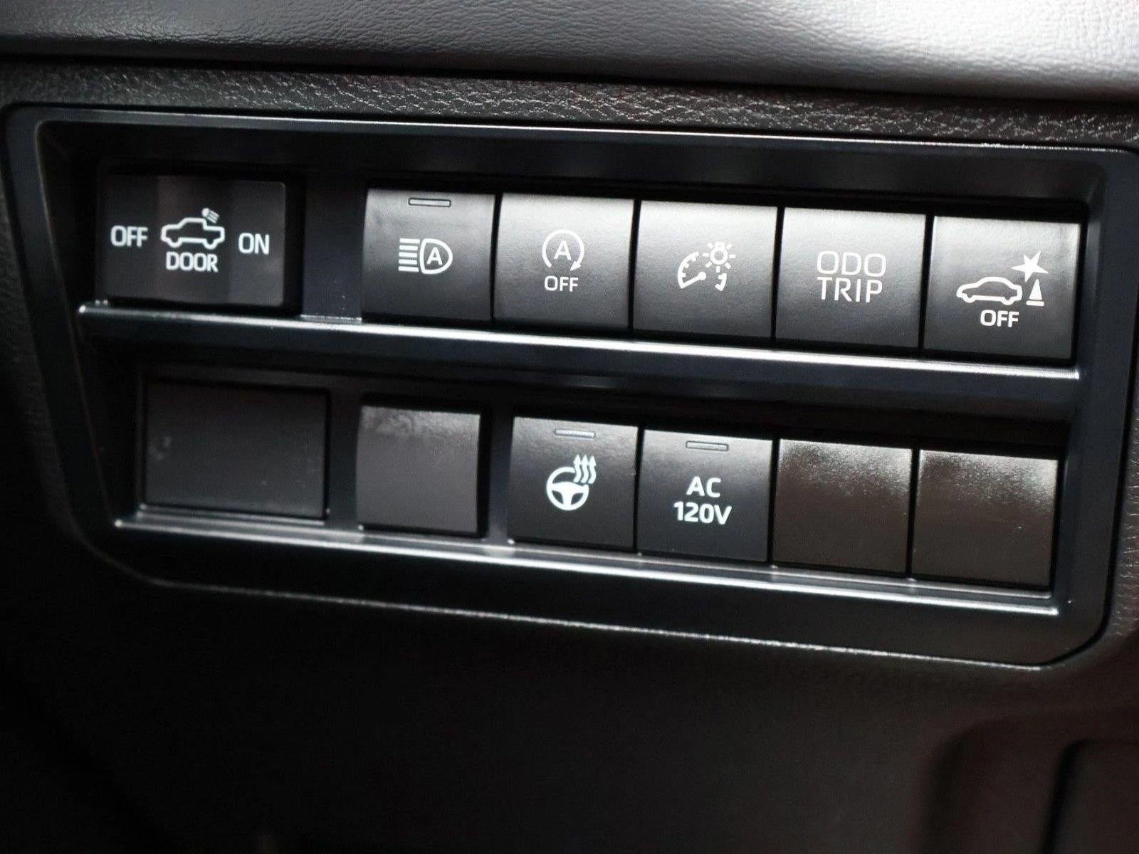 2023 Toyota Tundra 4WD 4WD Platinum CrewMax 5.5' Bed (Natl)