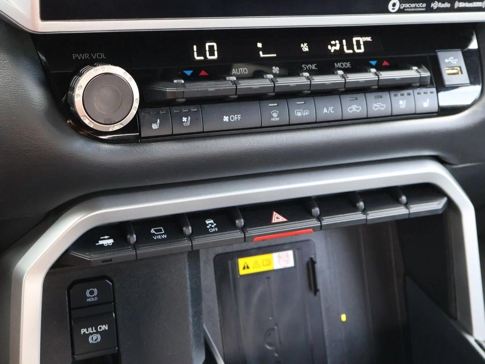2023 Toyota Tundra 4WD 4WD Platinum CrewMax 5.5' Bed (Natl)