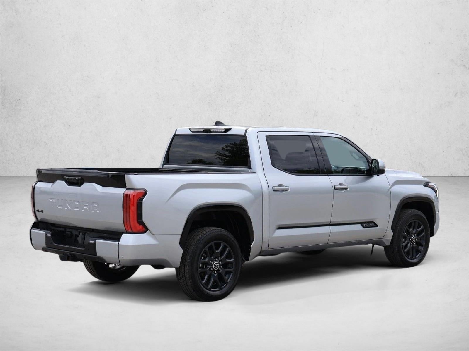 2023 Toyota Tundra 4WD 4WD Platinum CrewMax 5.5' Bed (Natl)
