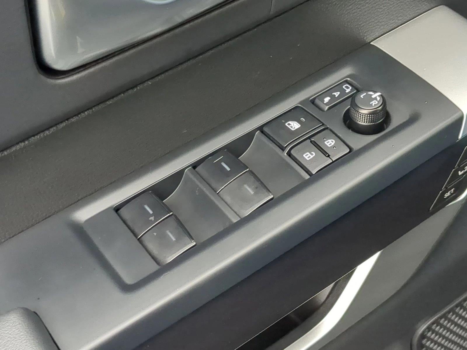 2025 Toyota Sequoia Platinum 4WD (Natl)