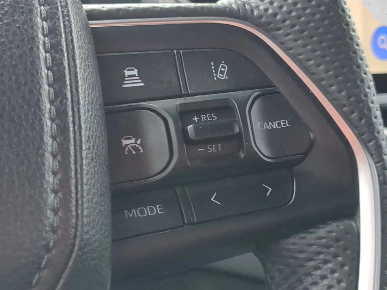 2025 Toyota Sequoia Platinum 4WD (Natl)