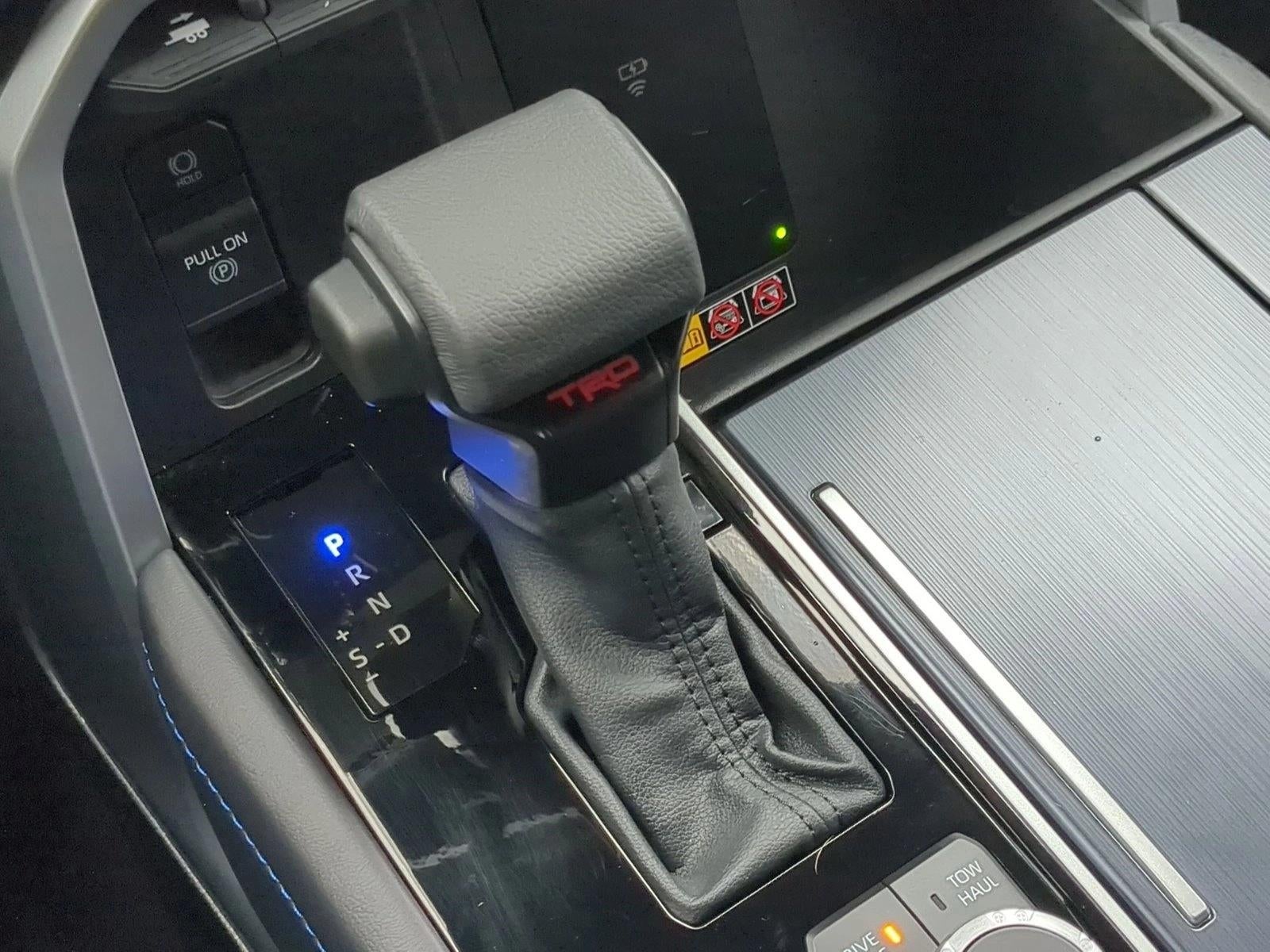 2025 Toyota Sequoia Platinum 4WD (Natl)