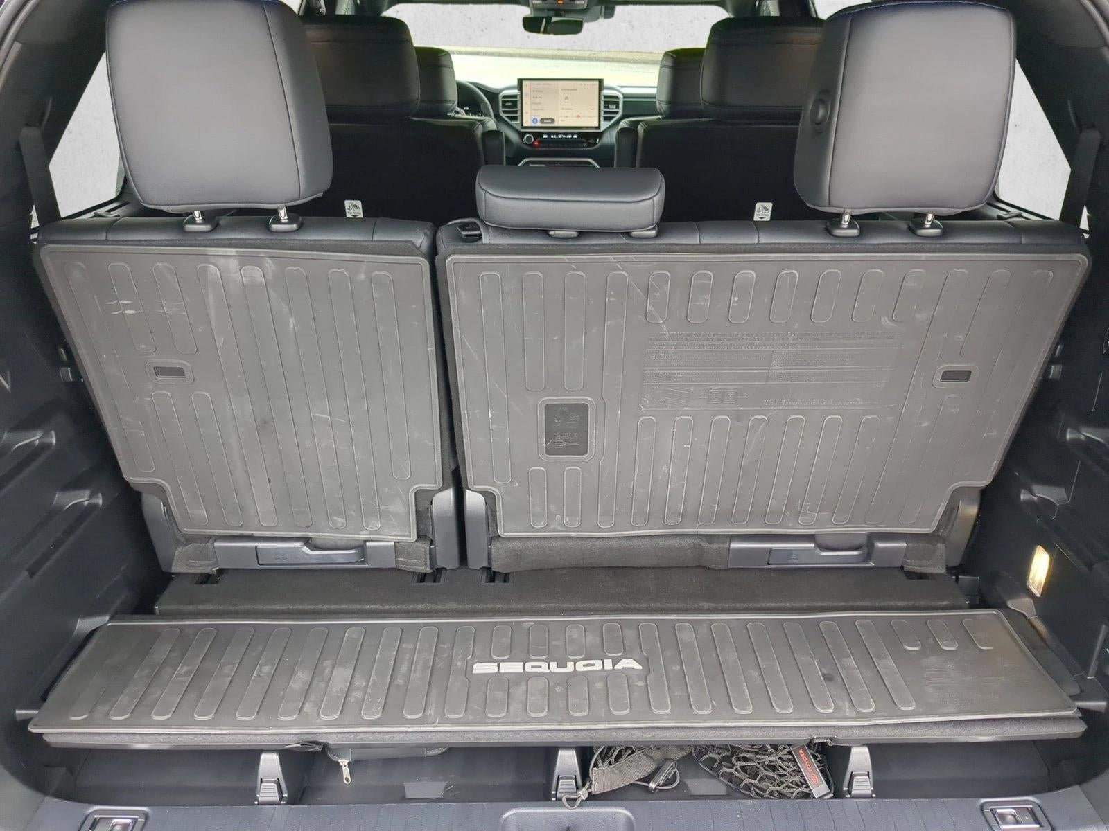 2025 Toyota Sequoia Platinum 4WD (Natl)